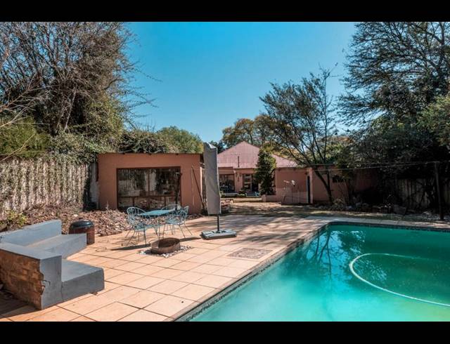 3 BEDROOM HOUSE FOR SALE IN KENSINGTON